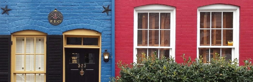  the Hollensbury Spite House, located at 523 Queen Street in Old Town Alexandria, Virginia. 