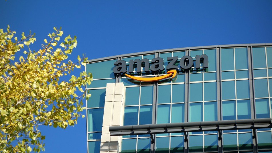 amazon coming to crystal city