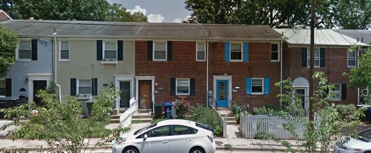 row of townhouses in Warwick Village
